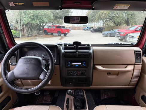 Used 2000 Jeep Wrangler Sport image 25