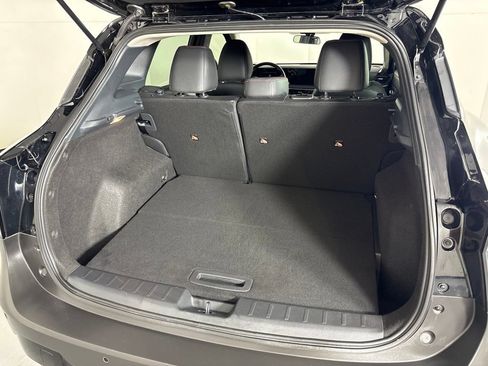 Certified 2025 Nissan Kicks SR FWD image 21