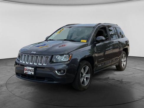 Used 2017 Jeep Compass High Altitude AWD/4WD image 4