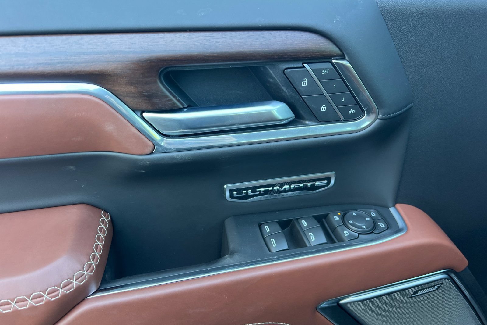Certified 2025 GMC Sierra 1500 Denali Ultimate AWD/4WD image 8