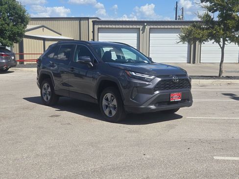 Used 2024 Toyota RAV4 XLE FWD image 7
