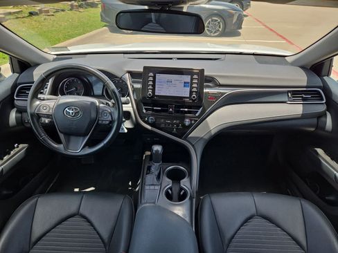 Used 2024 Toyota Camry SE FWD image 13