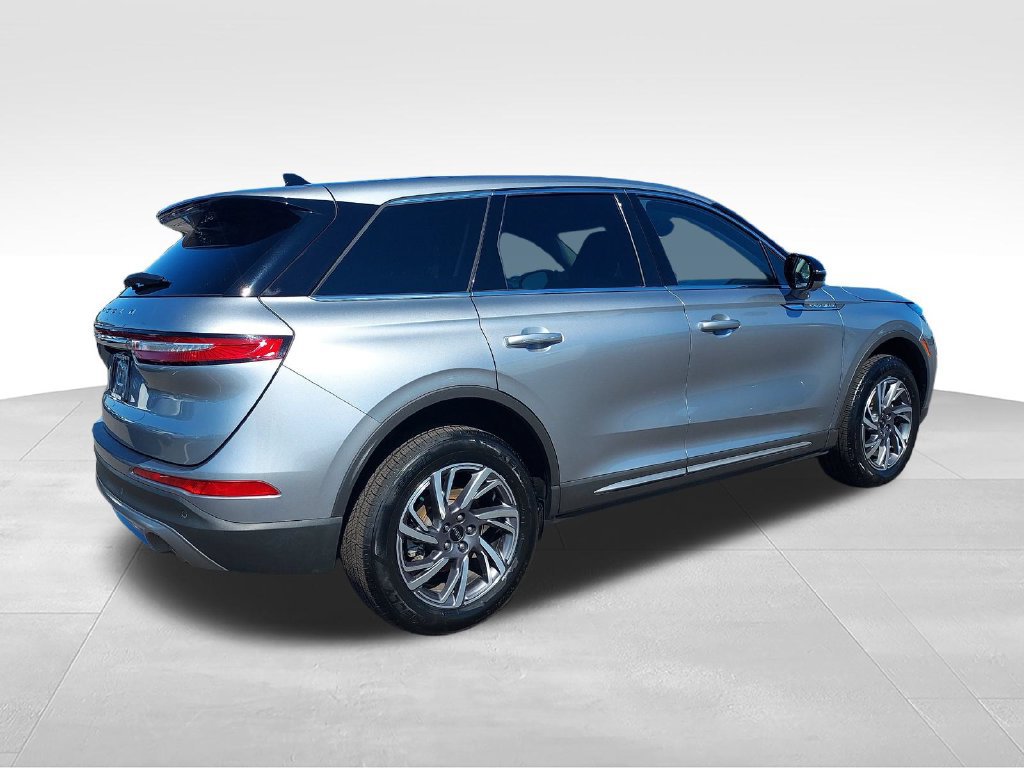 Used 2024 Lincoln Corsair AWD w/ Equipment Group 101A image 5