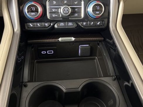 Used 2024 GMC Yukon Denali image 29