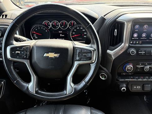 Used 2021 Chevrolet Silverado 1500 LT AWD/4WD image 15
