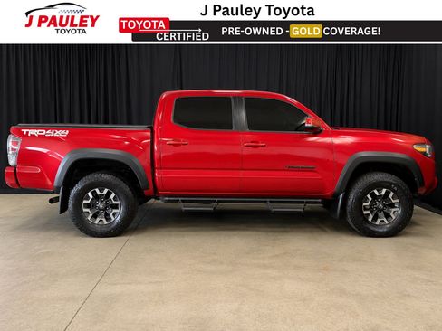 Used 2023 Toyota Tacoma TRD Off-Road w/ Technology Package AWD/4WD image 4