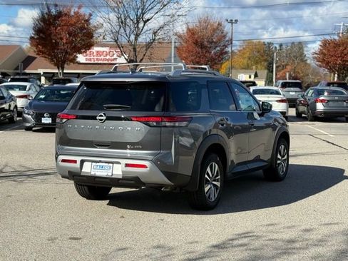 New 2025 Nissan Pathfinder SL w/ Lighting Package (N92) image 6