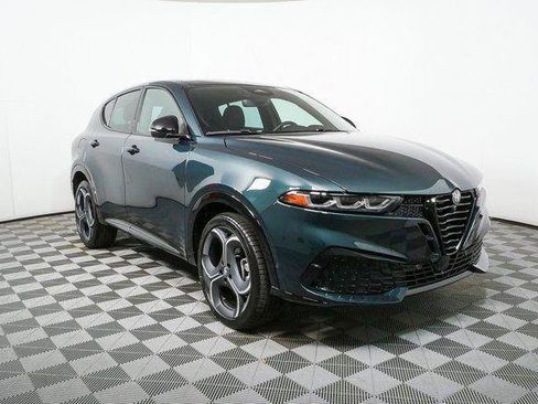 New 2026 Alfa Romeo Tonale w/ Black Premium Package AWD/4WD image 27