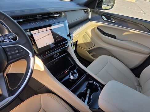 New 2026 Jeep Grand Cherokee Limited RWD image 21