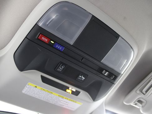 Used 2023 Subaru Crosstrek 2.0i Premium image 19