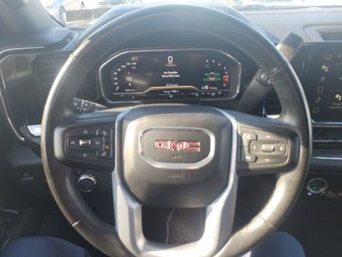 Used 2024 GMC Sierra 1500 SLT image 7
