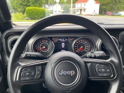 Used 2022 Jeep Wrangler Unlimited Sport AWD/4WD image 13