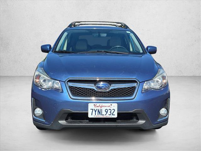 Used 2017 Subaru Crosstrek 2.0i Premium w/ Moonroof Package AWD/4WD image 2