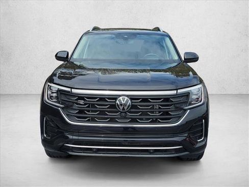 Used 2024 Volkswagen Atlas SEL Premium R-Line image 2