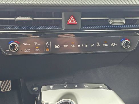 Certified 2024 Kia EV6 GT-Line AWD/4WD image 18
