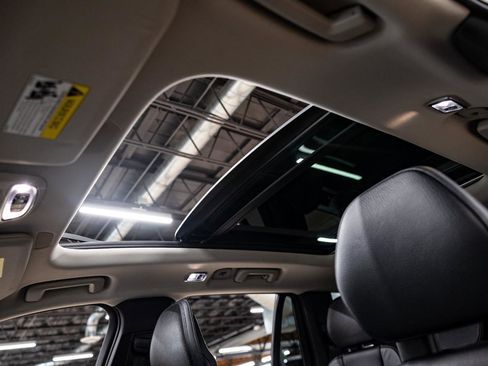 Used 2017 Volvo XC90 T6 Momentum w/ Momentum Plus Package image 9