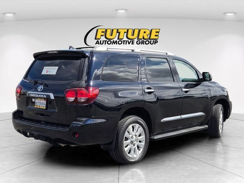Certified 2022 Toyota Sequoia Platinum AWD/4WD image 5