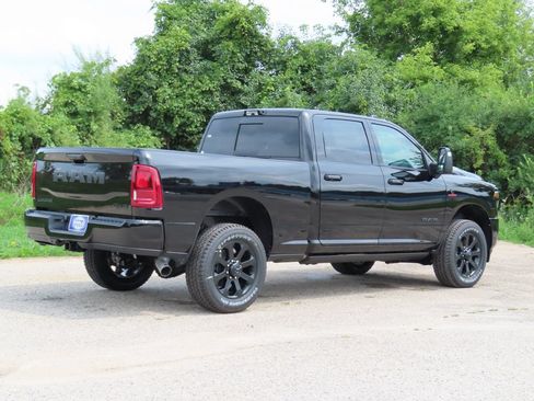 New 2026 RAM 3500 Laramie AWD/4WD image 3
