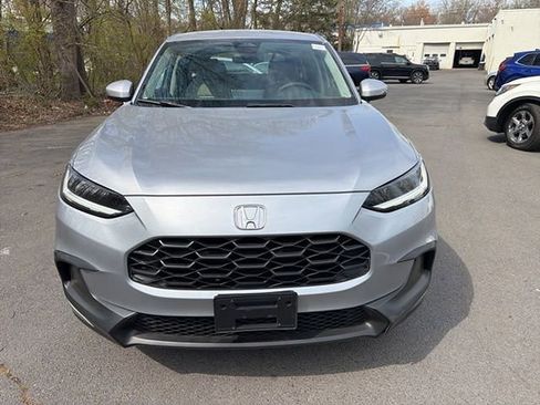 Used 2023 Honda HR-V LX image 12