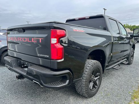 Used 2021 Chevrolet Silverado 1500 Custom Trail Boss AWD/4WD image 4