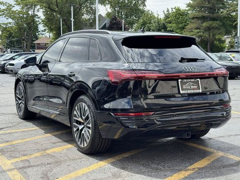 Used 2024 Audi Q8 e-tron Premium Plus w/ Premium Plus Package AWD/4WD image 6