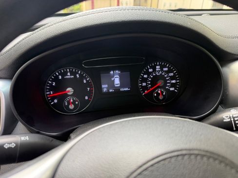 Used 2019 Kia Sorento L image 11