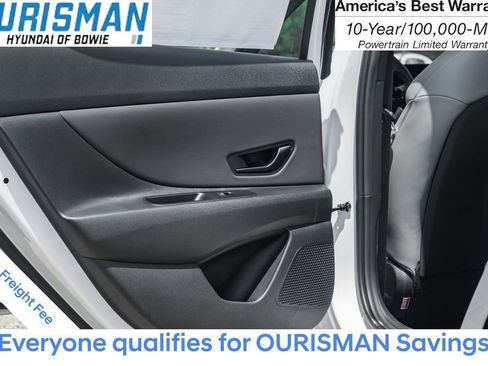 New 2025 Hyundai Elantra Limited image 34