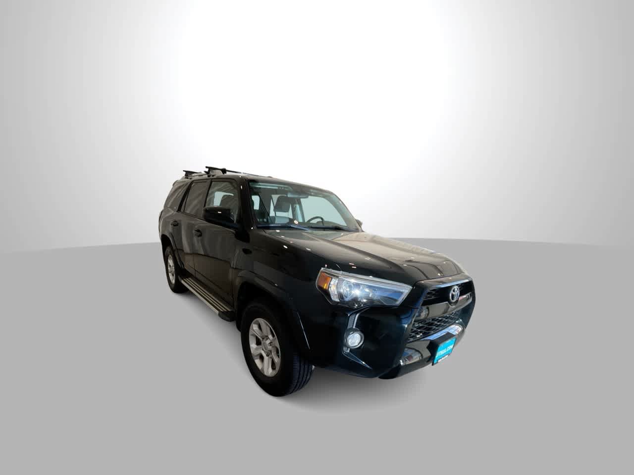 Used 2015 Toyota 4Runner SR5 AWD/4WD image 2