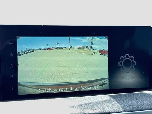 Used 2025 Nissan Kicks SV w/ Charging Package image 12