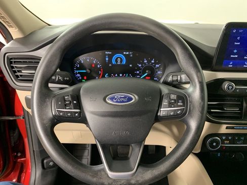 Used 2020 Ford Escape SE image 21
