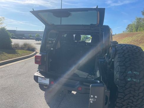 Used 2024 Jeep Wrangler Unlimited Rubicon 392 image 27
