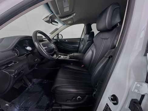 Used 2024 Genesis GV80 2.5T image 12