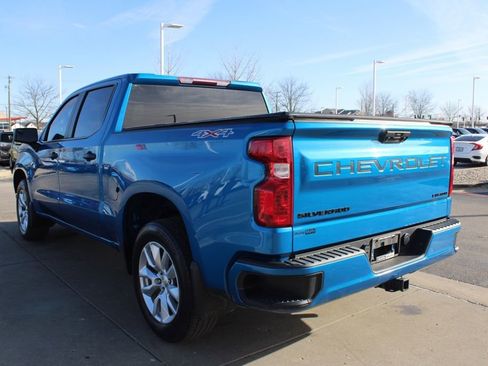 Used 2022 Chevrolet Silverado 1500 Custom w/ LPO, Dark Essentials Package image 5