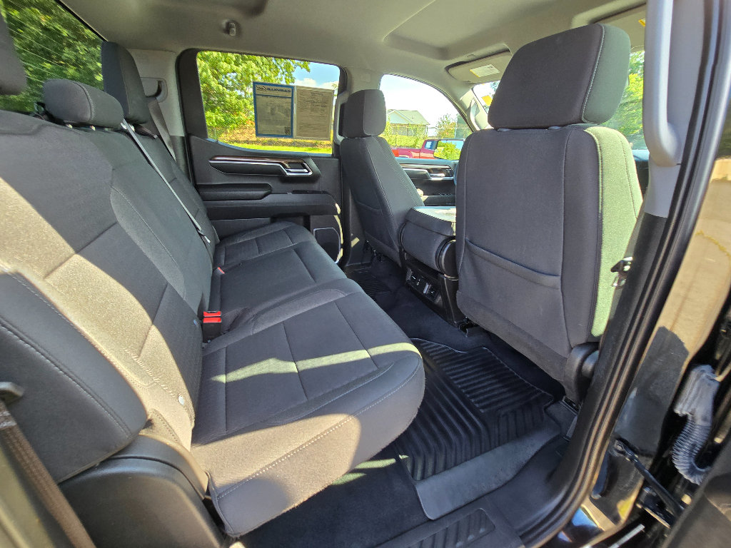 Used 2023 Chevrolet Silverado 1500 RST AWD/4WD image 19