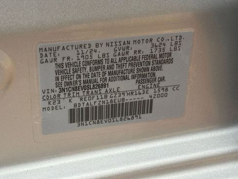 Used 2025 Nissan Versa SV FWD image 27