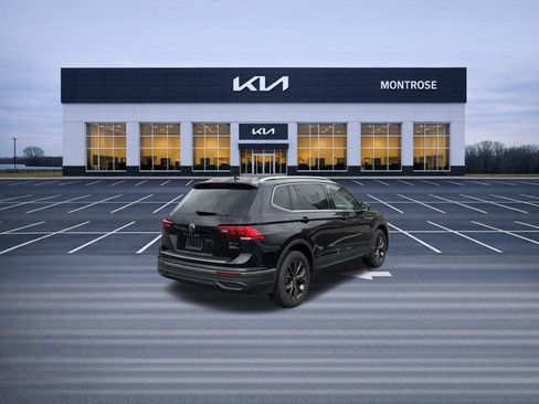 Used 2022 Volkswagen Tiguan SE image 5