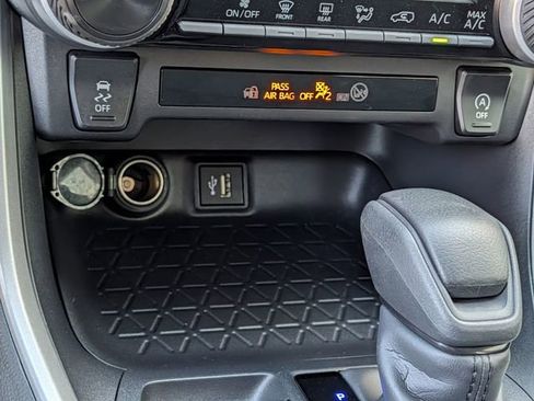 Used 2025 Toyota RAV4 LE image 17