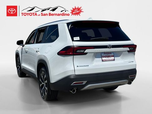 New 2026 Toyota Grand Highlander AWD Hybrid image 3