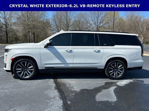 Used 2022 Cadillac Escalade ESV Sport Platinum image 14