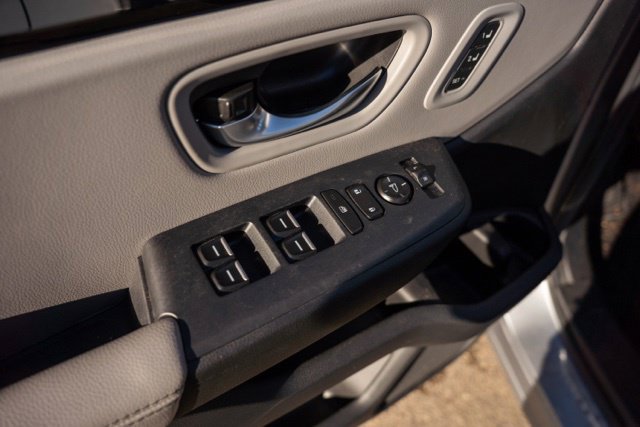 Used 2025 Honda Pilot EX-L image 16