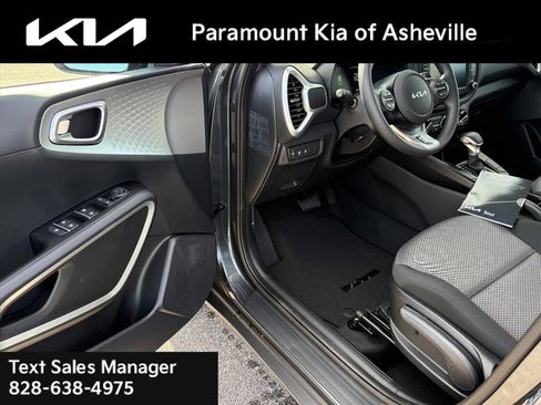 New 2025 Kia Soul LX image 14