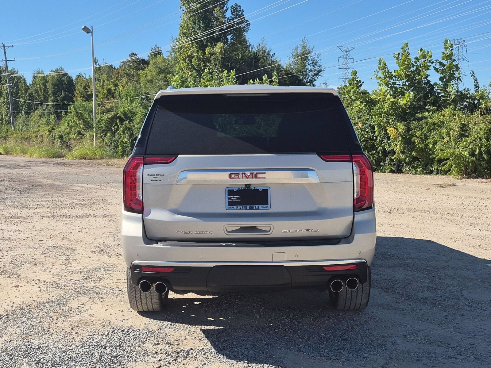 Used 2023 GMC Yukon Denali AWD/4WD image 5