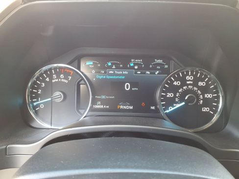 Used 2020 Ford F150 Lariat w/ Equipment Group 502A Luxury AWD/4WD image 16