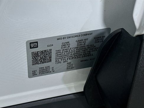 Used 2025 Chevrolet Trax LS FWD image 12