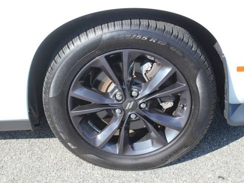 Used 2020 Dodge Challenger GT w/ Plus Package AWD/4WD image 31