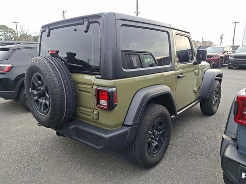 Used 2025 Jeep Wrangler Sport image 6