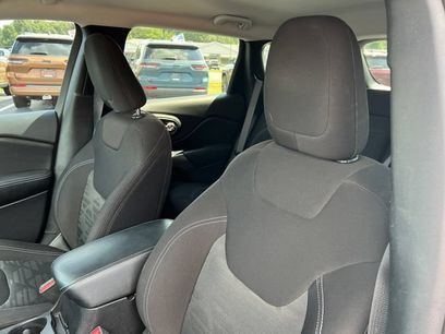 Used 2019 Jeep Cherokee Latitude