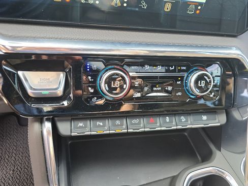 Used 2024 GMC Sierra 1500 Denali image 30