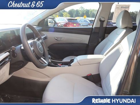 Certified 2025 Hyundai Tucson SEL FWD image 23
