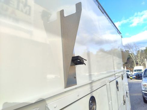 Used 2012 Chevrolet Express 3500 image 26